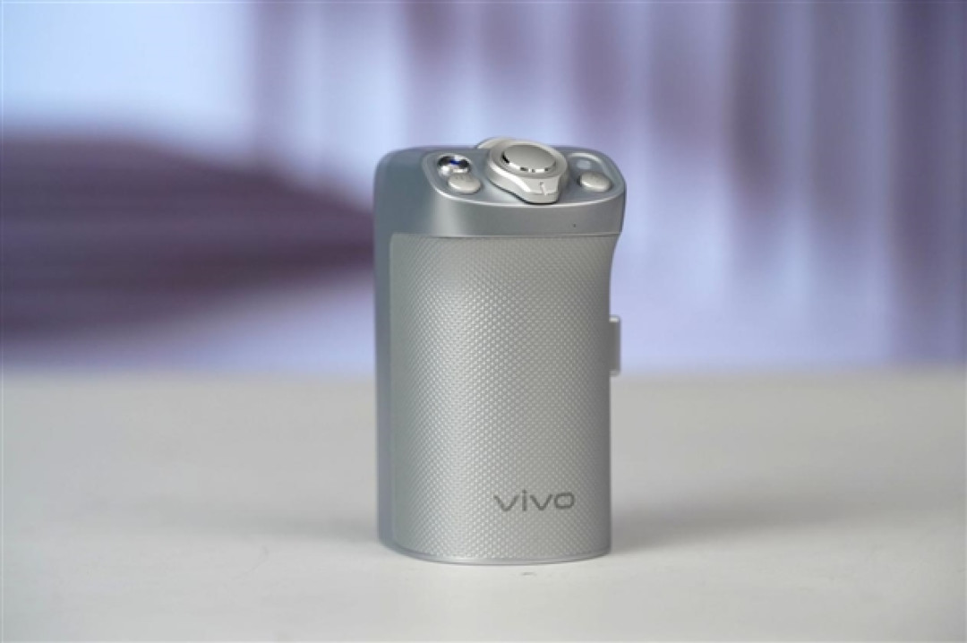 400mm增距镜、直出2亿像素!vivo X300 Ultra摄影师套装图赏