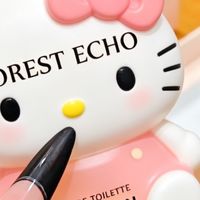 用AI豆包把香水“变”成Hello Kitty，这波操作太哇塞了！