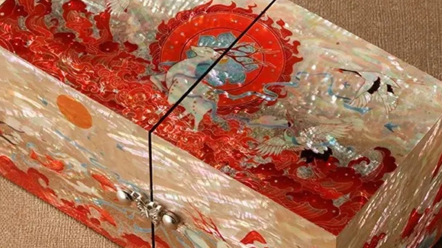 非遗螺钿工艺九色鹿首饰盒