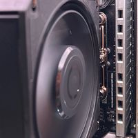 电脑内存条价格涨上天咱换马甲配合一下