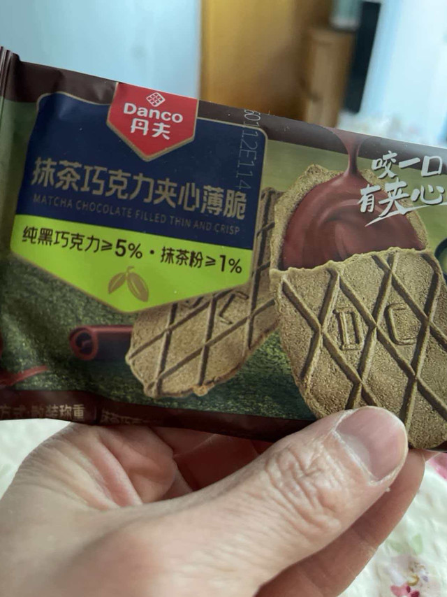 一口咔嚓，咬碎春日午后的丹夫抹茶巧克力薄脆
