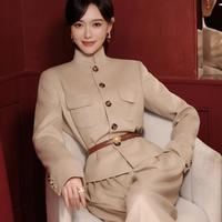 唐嫣新中式造型惊艳时装周，气场强大获赞无数，细节却引争议