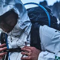 GORE-TEX冲锋衣是不是智商税？除了始祖鸟、北面，这样更有性价比