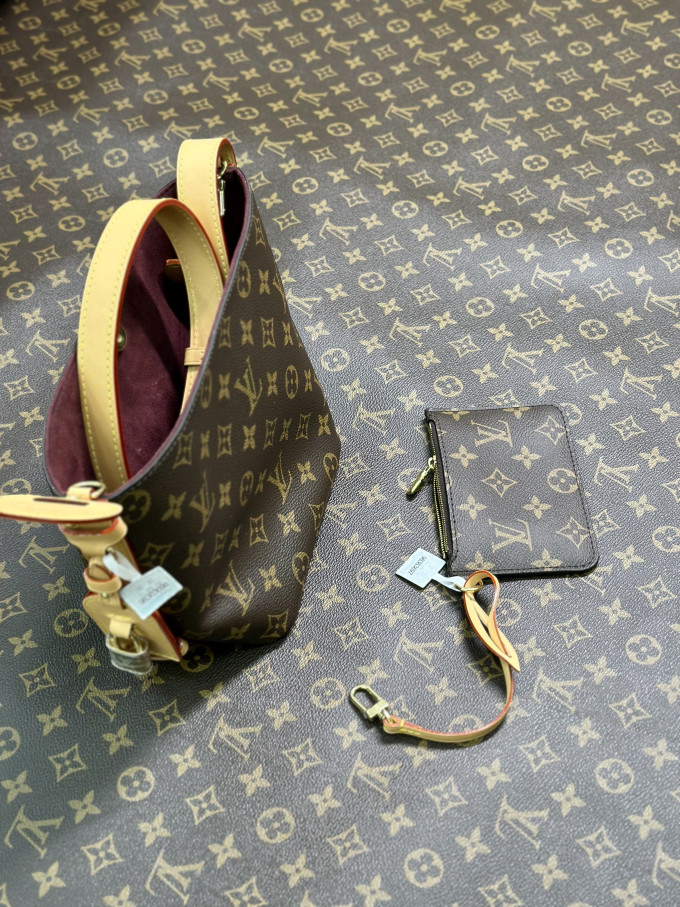 路易威登女士单肩包