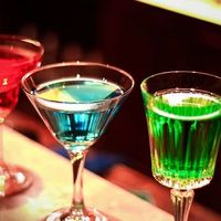 狂卖近千亿！年轻人悄悄爱上“假酒”？