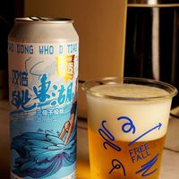 跳东湖两款｜这是夏天该有的啤酒🍻