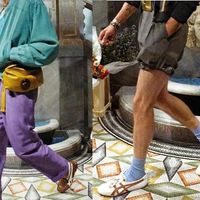 2026春夏薄底鞋强势回归，奢侈品牌与运动巨头共推新潮流