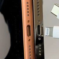 反向操作：有人给 iPhone 17 Pro 加回 Lightning 接口