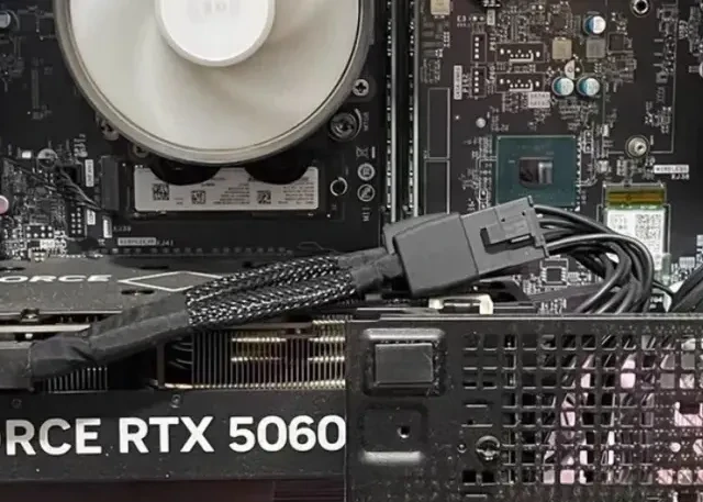 咸鱼流出799元惠普HP暗影精灵11游戏主机准系统，搭载H770主板！