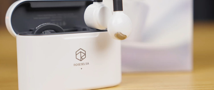 测了几十款耳夹耳机，这三款成了我的日常最爱本期测评：华为freeclip2，弱水时砂openfeel，荣耀亲选耳夹耳机2pro_