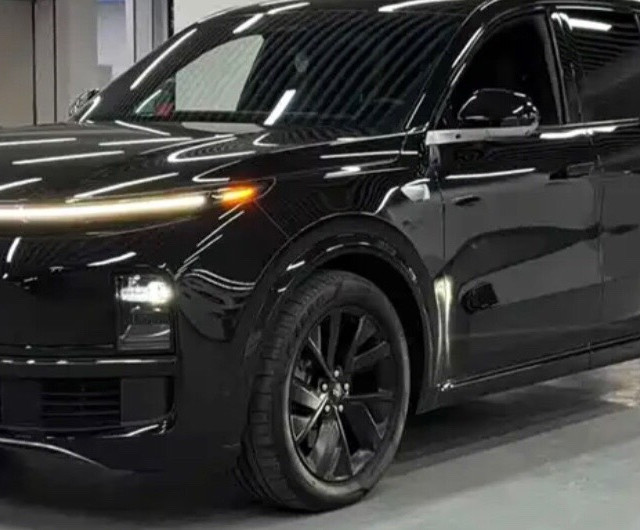 理想L8 vs 问界M7的艰难抉择