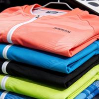 夏日冰丝防晒衣品牌前十名：清爽不闷汗！哪个牌子防晒效果最好？