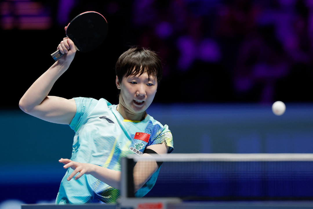 王曼昱4-0横扫伊藤美诚,首局0-6惊天逆转打崩对手心态