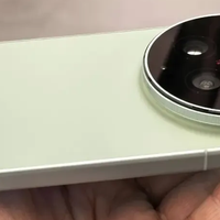 vivo X300s对比vivo X300 Ultra，把区别搞明白，不然很容易选错