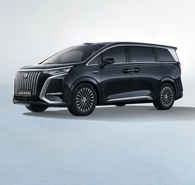 第二代腾势D9值不值得买？补能焦虑终结者还是智能生态落后者