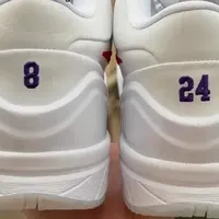 整活？致敬？这款13双套装是要毁了科比吗