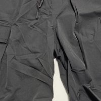 45元的JOMA工装短裤，6个超级大口袋，单个口袋可以装2包抽纸。