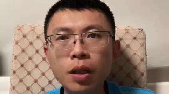 充电器长期不拔会起火？揭秘安全隐患与防范指南