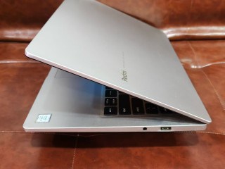 999元RedmiBook 14：轻办公利器