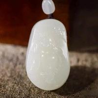 和田白玉鉴赏指南：从色调到玉质的四大核心标准