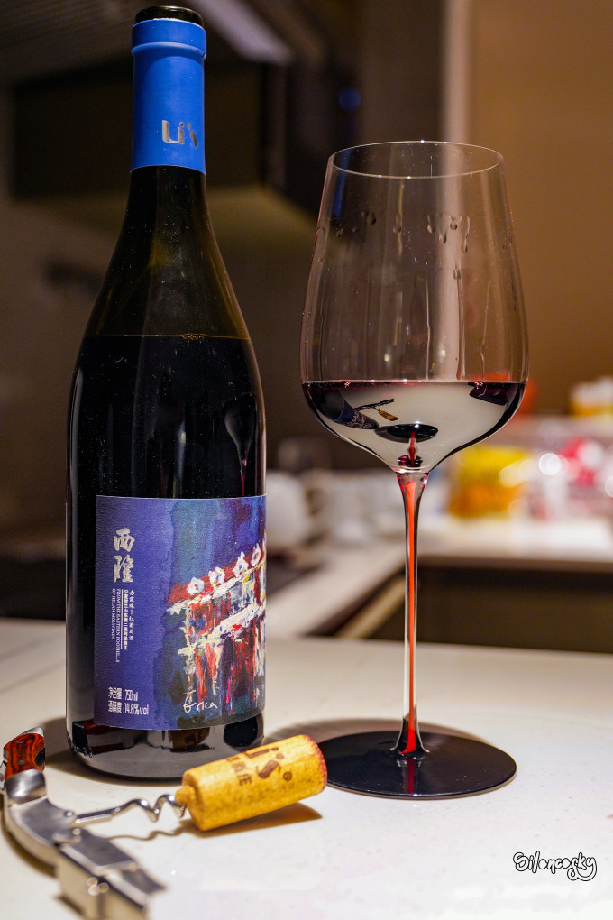 利思红葡萄酒
