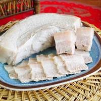 白切与水煮肉食全攻略:选材、预处理与烹饪技巧解析