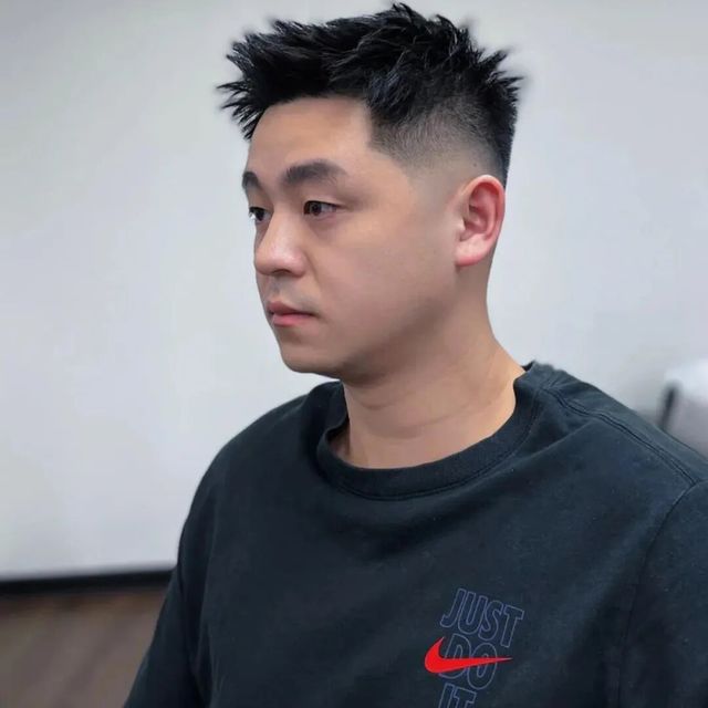 30多岁的男士别留“幼稚”发型，这3款短发轻熟帅气，值得尝试！