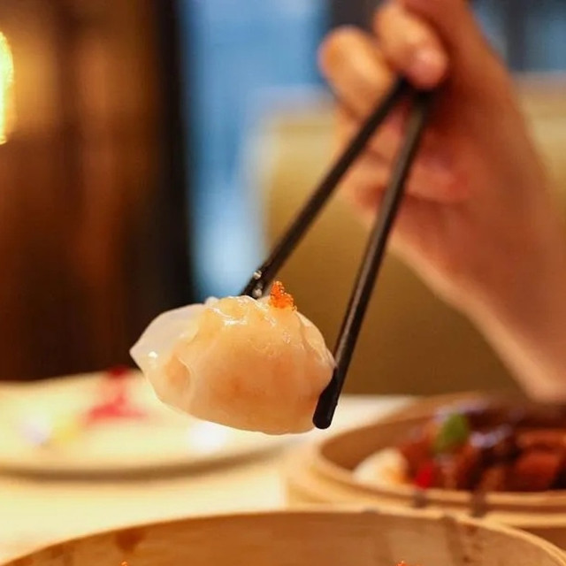 早茶时光：广州茶楼里的慢生活与美食