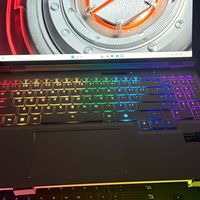 水冷双烤300W,机械革命2026耀世16 Ultra,对比旧款差2500选哪个