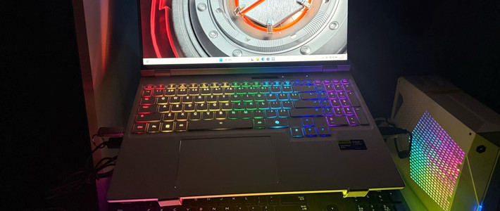 购物攻略 篇零：水冷双烤300W，机械革命2026耀世16 Ultra，对比旧款差2500选哪个