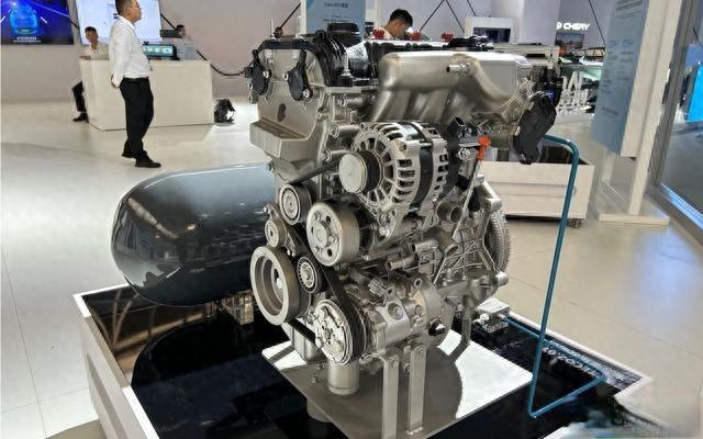 双离合变速箱频繁踩刹车会坏吗？解析半联动损耗与正确操作逻辑