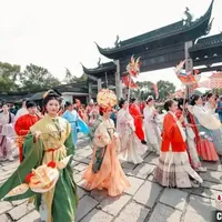 作为一个汉族人，应该怎样参与汉服运动，弘扬汉服文化？