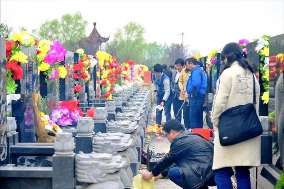 一半追思，一半新生：这才是中国人刻在骨子里的仪式感