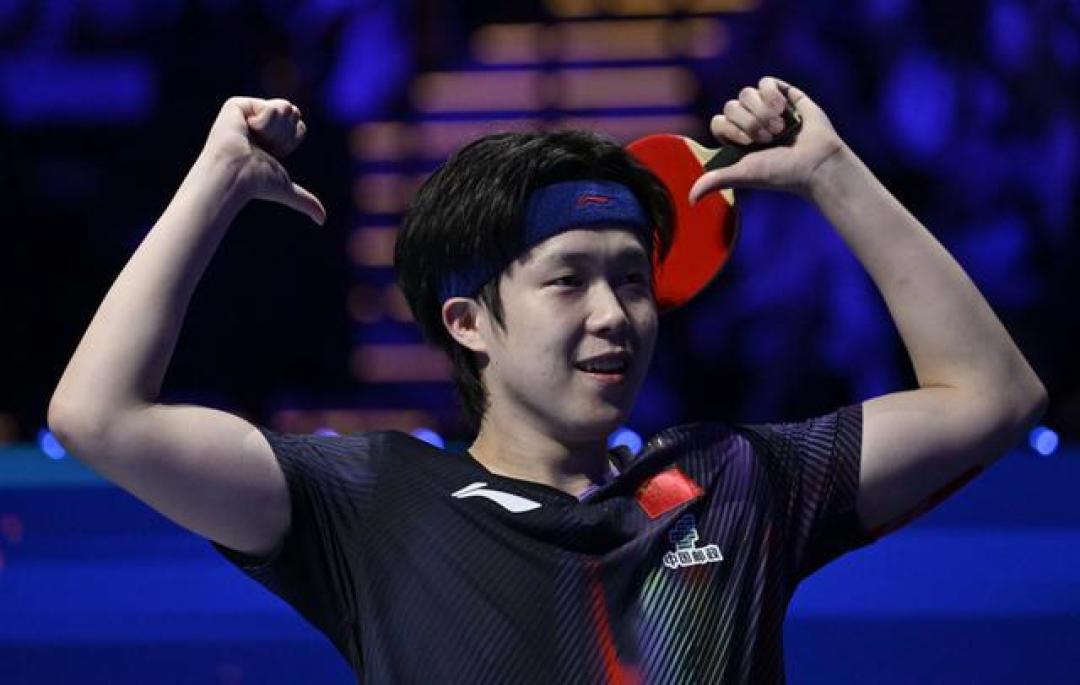 国乒包揽澳门世界杯！孙颖莎创历史，王楚钦“独苗”逆转夺冠