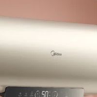 60L一级能效电热水器智能安全