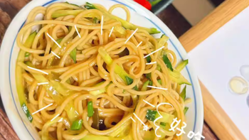 武汉热干面大赛冠军‼️罗氏这碗面太绝了🍜