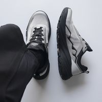 一双把“止滑”做到极致的徒步鞋