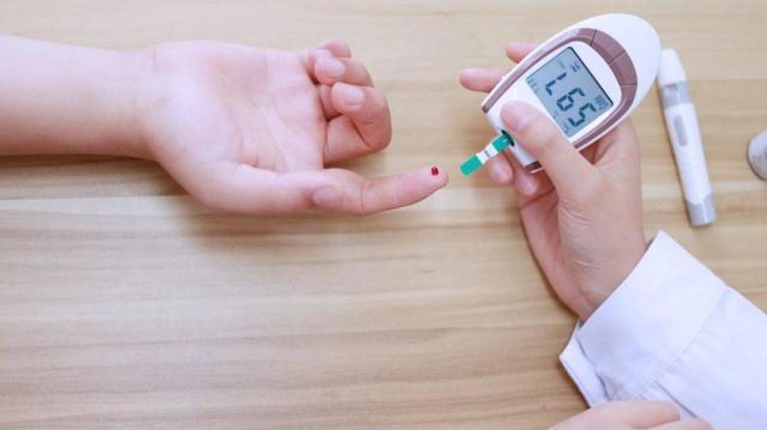 暴瘦30斤后血糖失控?别把这三个“健康杀手”当自律