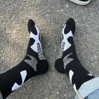 黑色小腿袜配休闲鞋，90%的人穿错是因为忽略了这三个关键细节