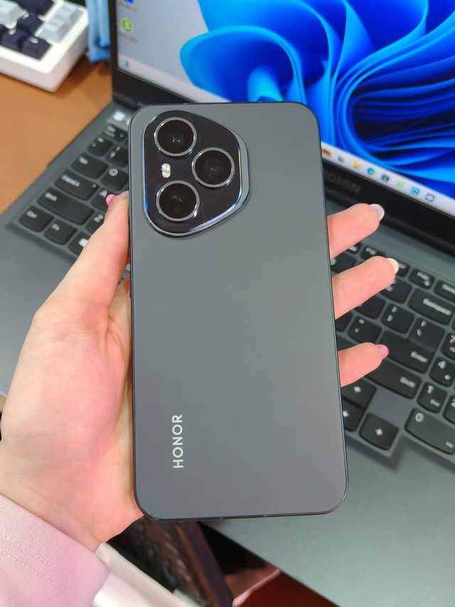 二手荣耀400Pro：千元备用机之选