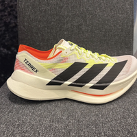 脚感越舒服，膝盖越遭罪？真正护膝的跑鞋都在牺牲“踩屎感”