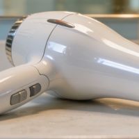 吹风机品牌排行榜前十名实测：10大高端护养款，究竟哪个牌子好？