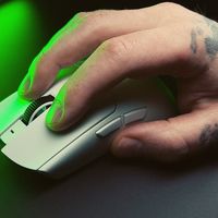 【中英熟肉】罗技绝对做不出来这个...（毒蝰V4P评测)