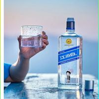 江小白不是不好喝，而是你用错了标准——它本就不是为传统白酒老饕准备的