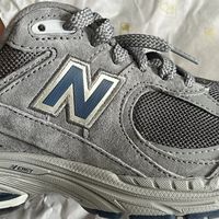 复古封神，专业退位：New Balance 40 年到底经历了怎样的轮回？