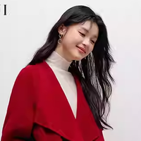 春天里的第一抹红，是这件羊毛大衣给的底气