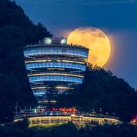 从假月亮到塑料人！影像算法内卷五年，革了真实感的命