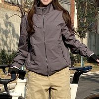 通勤夹克：颜值与实用的矛盾