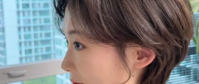 耳后十厘米的干净线条，是短发精致的沉默语言