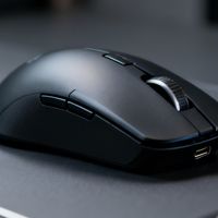 百元无线电竞鼠标真相：三款真能打游戏，其余都是参数泡沫